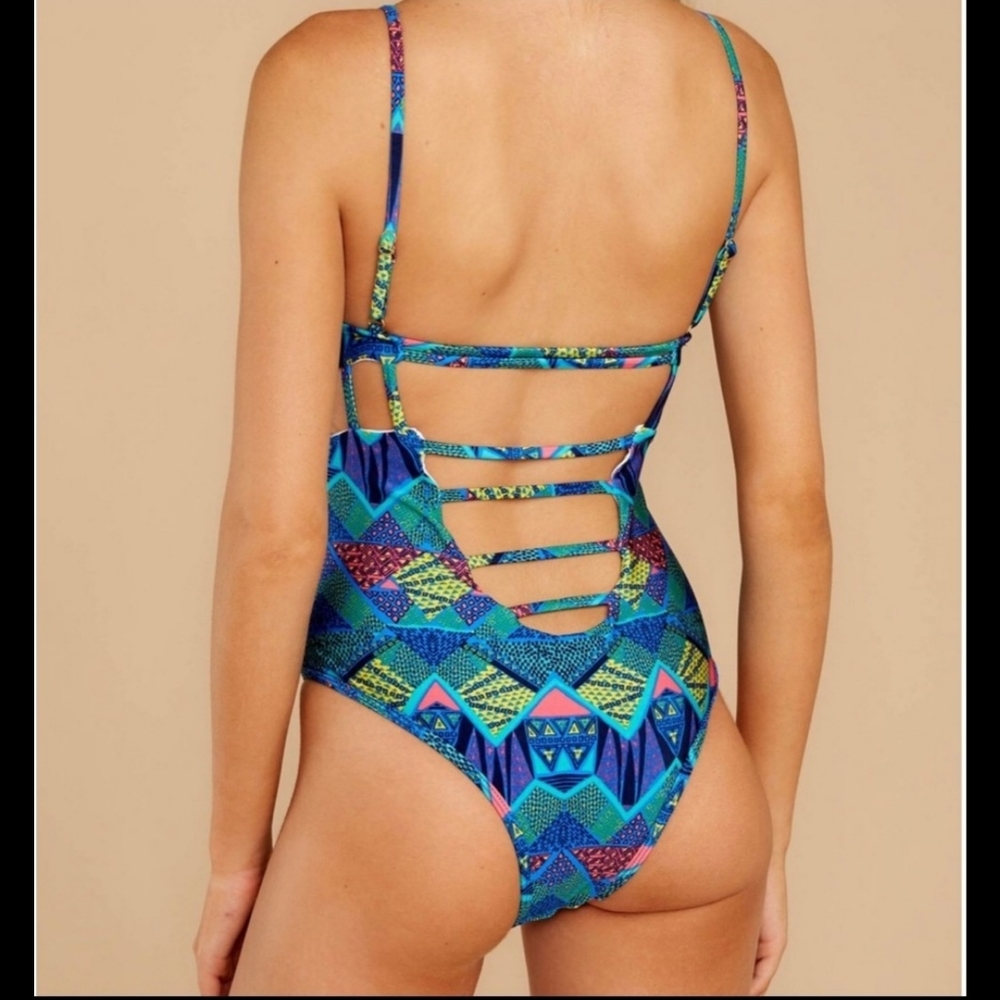 🆕️ NWT Red Dress Boutique Blue Multi Print One Piece - Picture 2 of 11